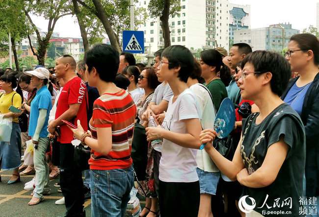 高考送手机新闻关于高考的新闻热点-第2张图片-太平洋在线下载