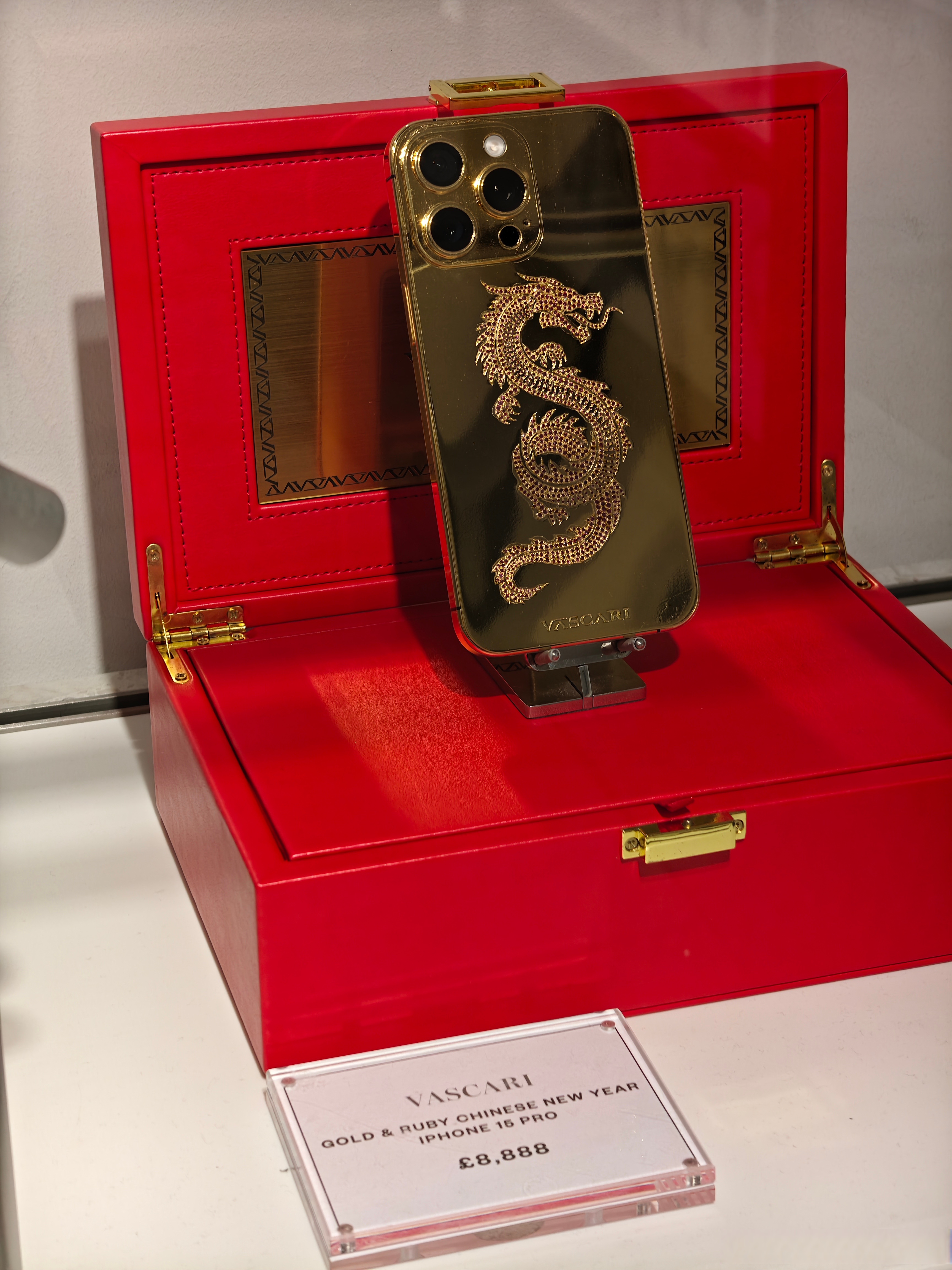 苹果黄金版限量版镶钻(钻石iphonex限量版黄金)-第11张图片-有道翻译官网